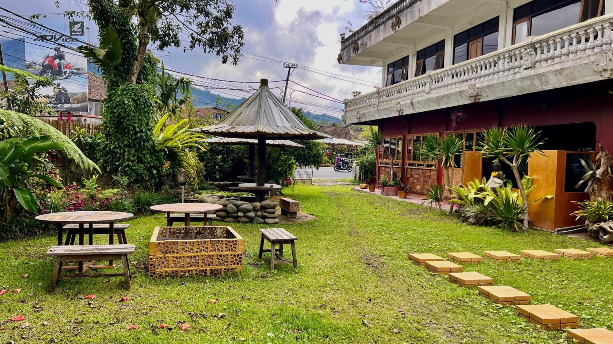 Chakra Tavern Bedugul  Exterior photo